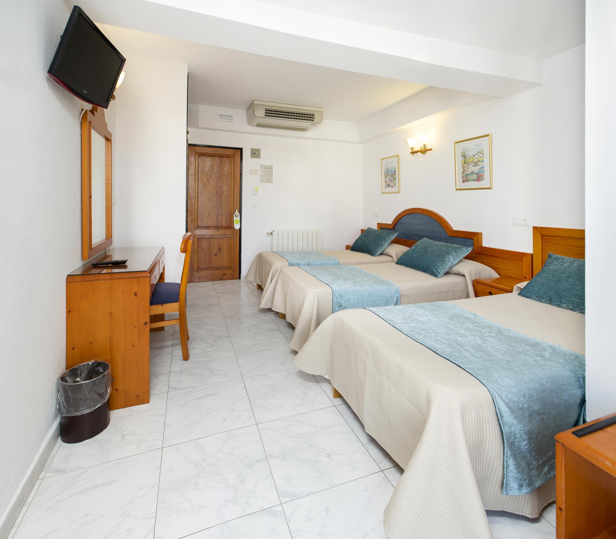 Hostal Marí San Antonio Abad Exterior foto